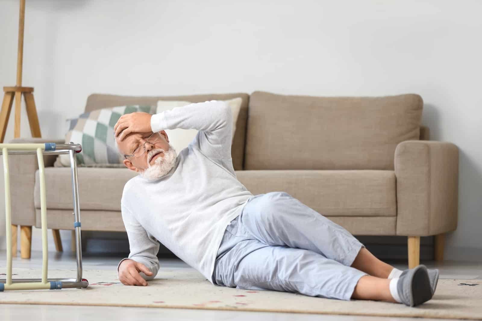 How Fall Detection Devices Help Caregivers Respond Faster to Emergencies